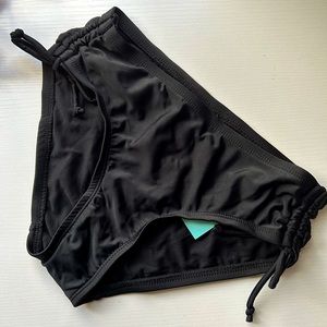 NWT swimsuit separates bikinis bottom Sz S